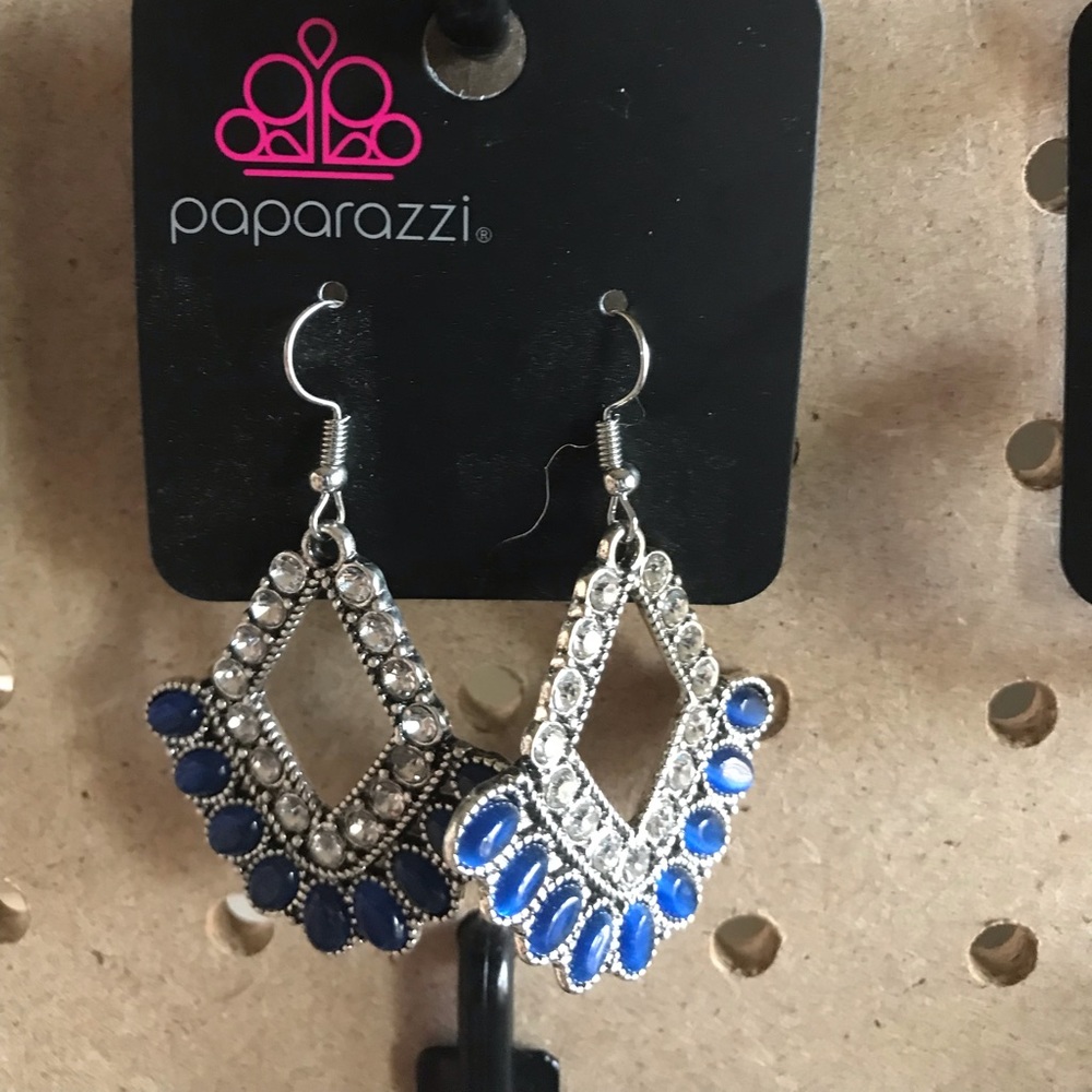 Diamond crystal w/sapphire ovals earrings.